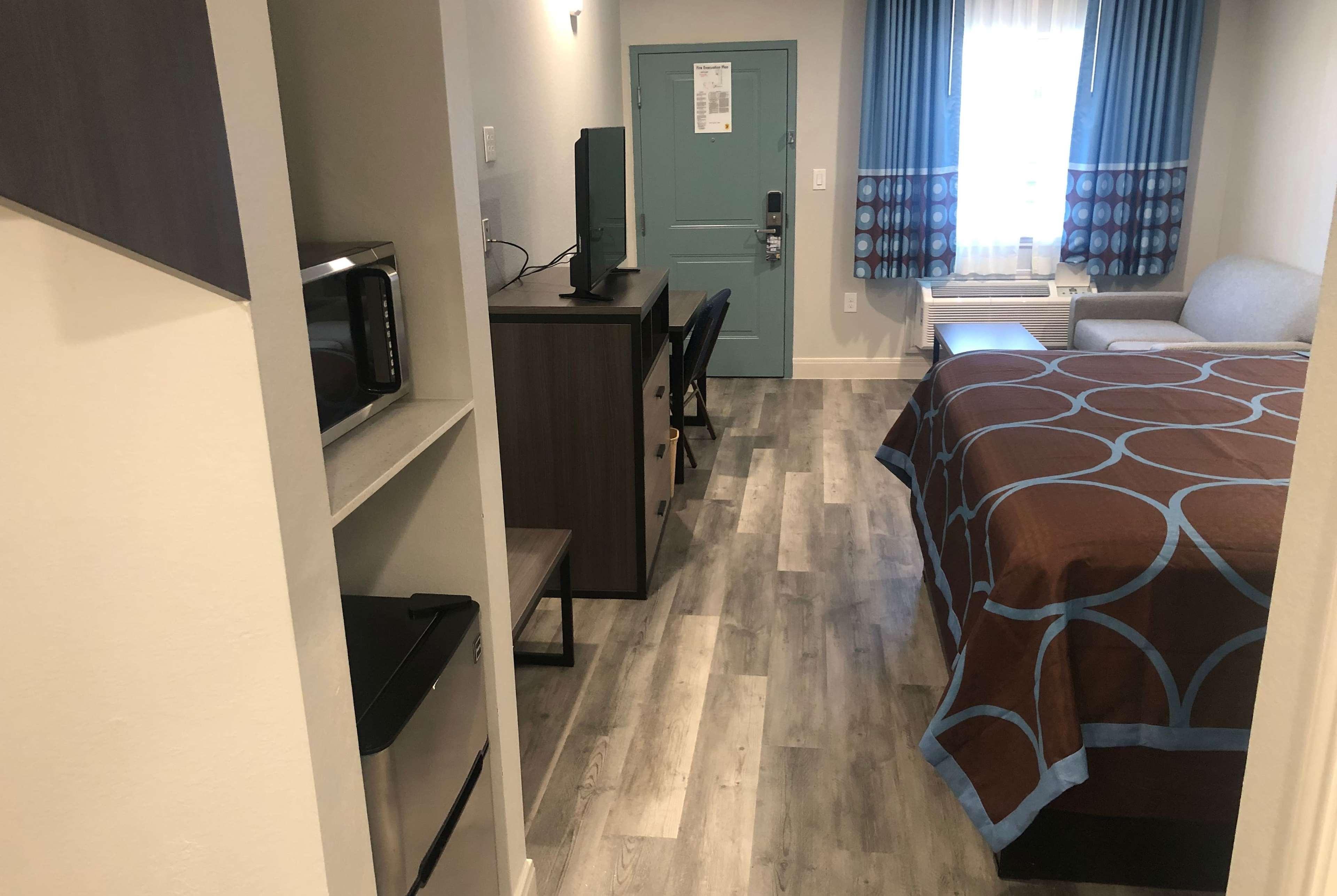 Hotel Blue Спринг Экстерьер фото